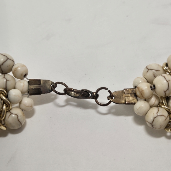 Vintage Beaded Howlite Bib Statement Necklace Natural Stone Goldtone Setting - Picture 5 of 10